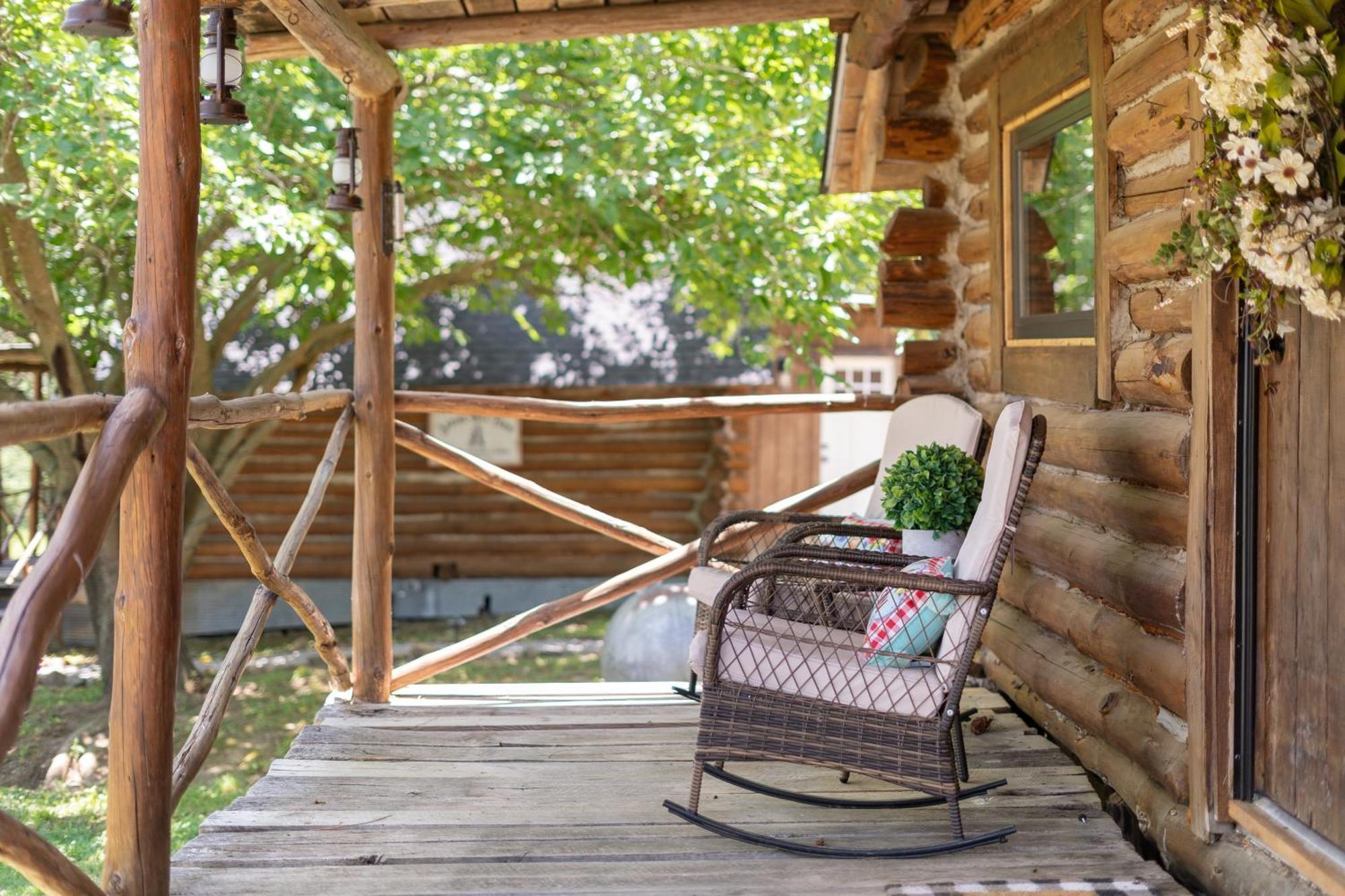 Spring Hill Farm - The Velvet Rooster Villa Alma Екстериор снимка
