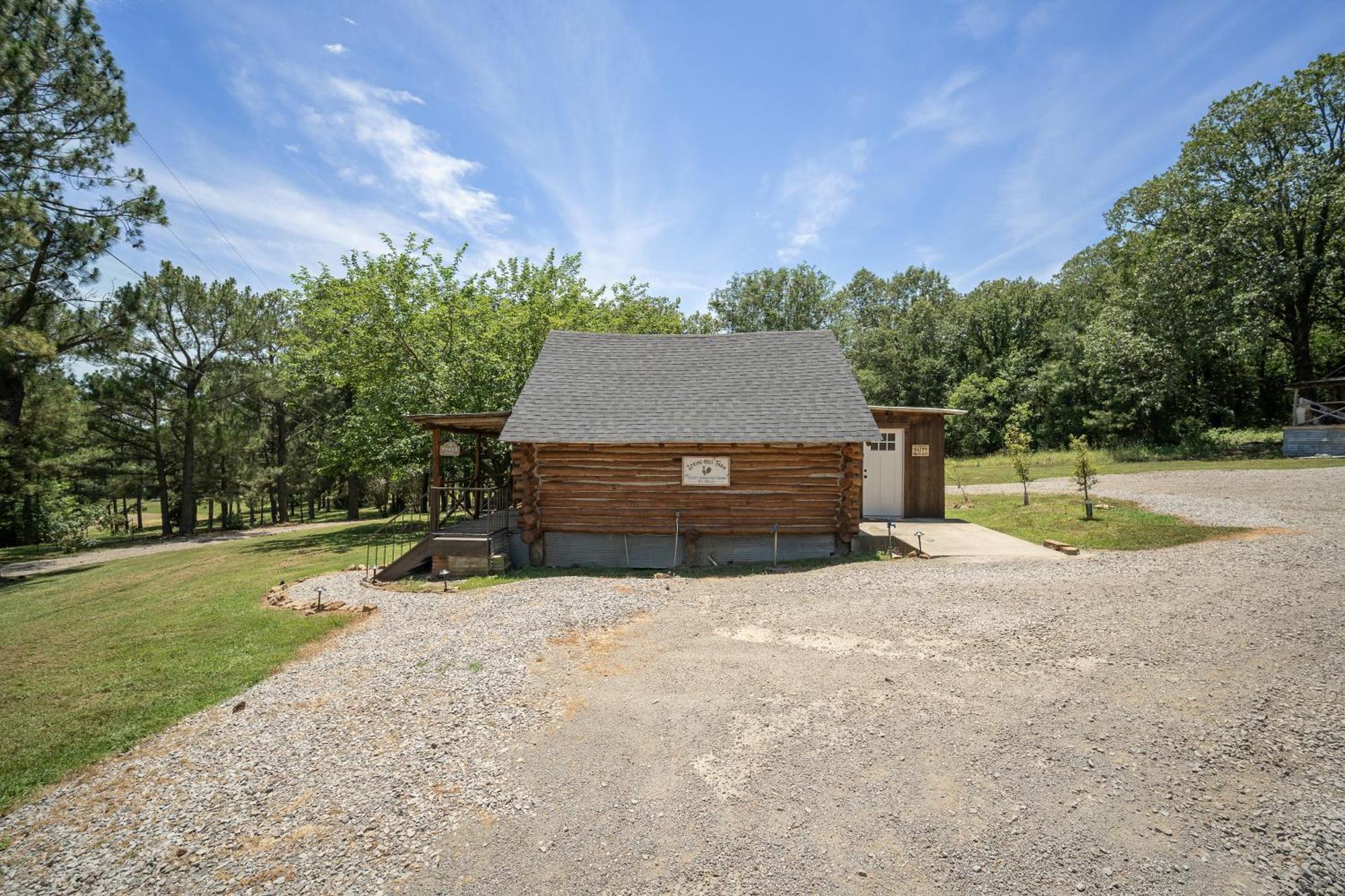 Spring Hill Farm - The Velvet Rooster Villa Alma Екстериор снимка